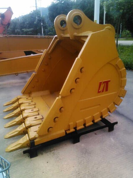 24 Inch Excavator Heavy Duty Rock Bucket For Komatsu PC290 PC350