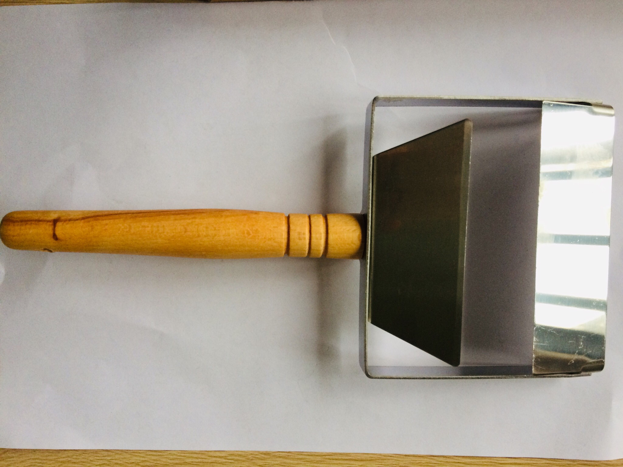 1.5MM Thick Stainless Steel Plane Honey Uncapping Tools With Wooden Handle