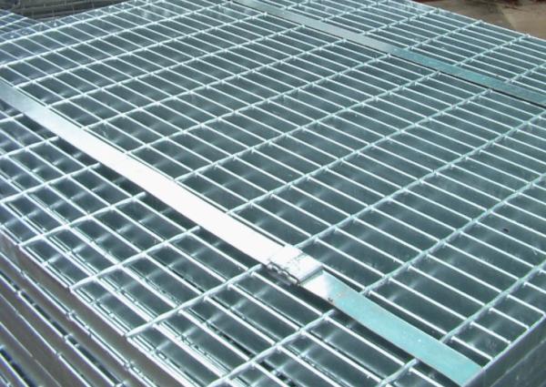 Buy cheap Sturdy 2-12mm Galvanized Steel Walkway Grating Stair Treads Trench Drainage Cover from wholesalers