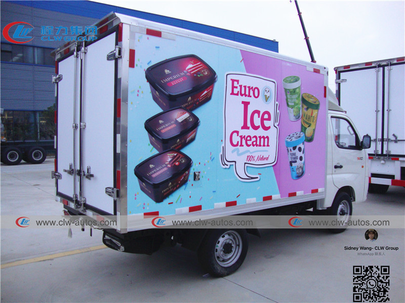 Mini Foton 1 - 2T Gasoline Refrigerated Box Truck for Fresh Meat