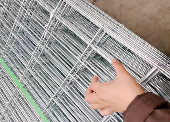 Economical 3D Folded V Shape Welded Wire Mesh Fence Panels With 55x200mm Mesh