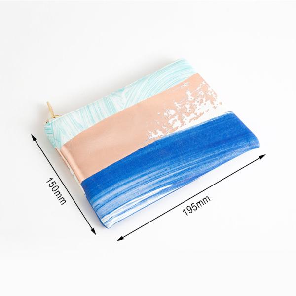 Buy cheap 19.5*15cm Toiletries Travel Bag With Zipper Closure from wholesalers