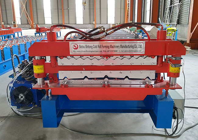 Two layer exchange freely double layer roll forming machine have hydrualic driving system