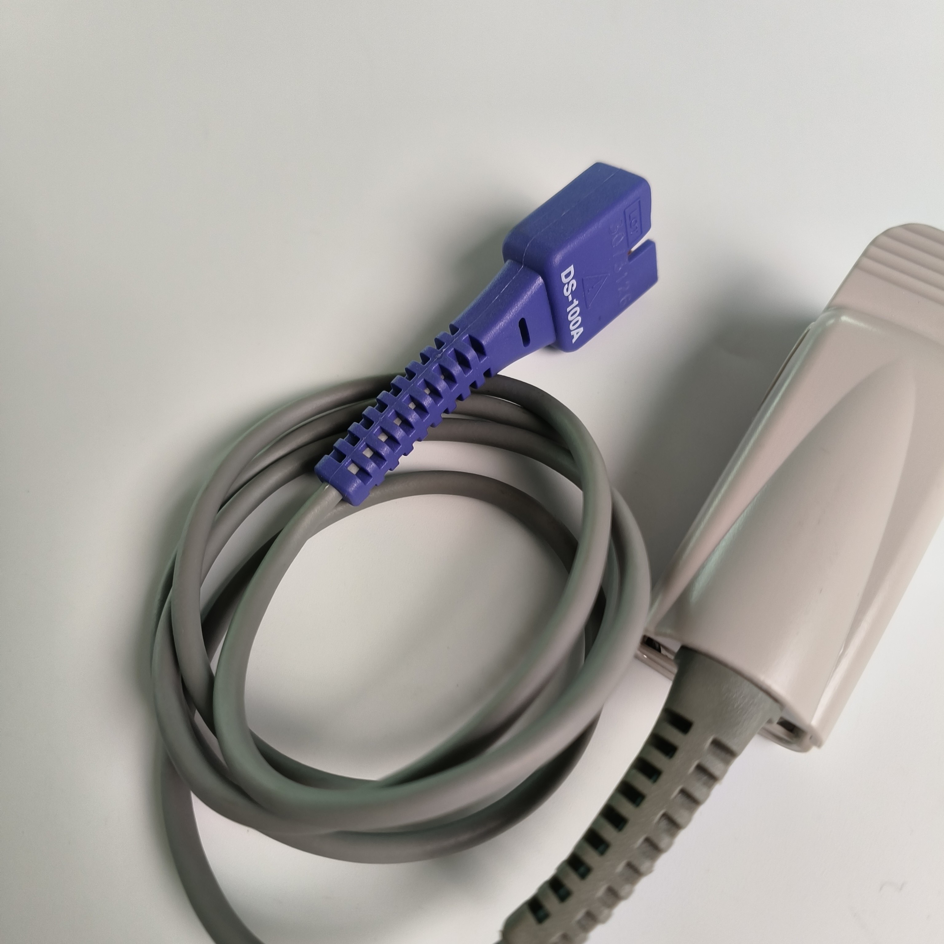 COVIDIEN Original Adult SpO2 Sensor Reusable ＞40kg Technology REF：DS100A