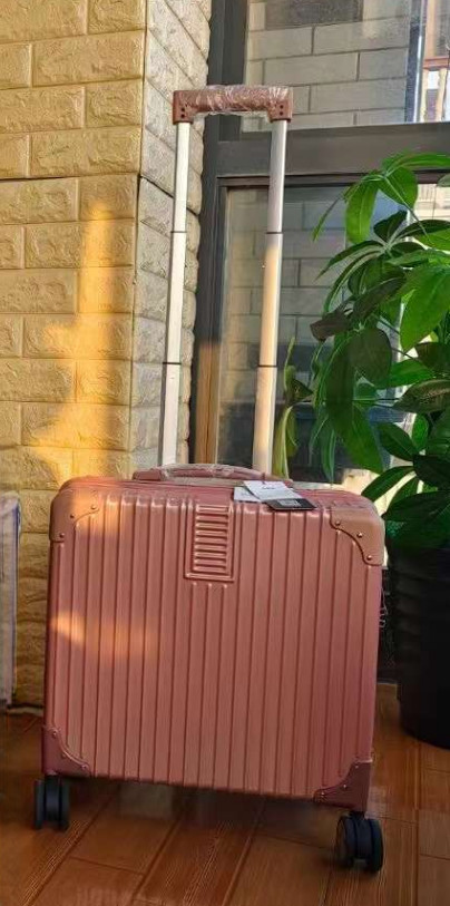 Good Quality Scratch Proof Trolley Suitcase Business Computer Luggage 18inch Four-Wheeled Silent Aluminum Frame Suitcase