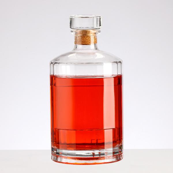 Glass Bottles for Alcoholic Beverages of Empty Whisky Wine Bottle 500ml 700ml