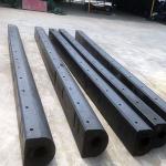 Heat Resistant D Type Fenders PIANC2002 Black Rubber For Boat Dock Buffer