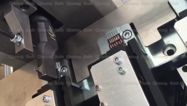 Safety Ultrasonic Spot Welding Metal For Voltage Electrical Components Application