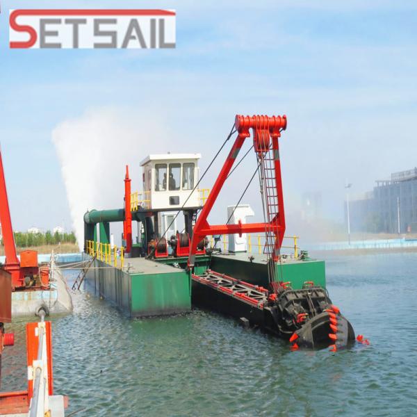 China Widely Used 24 Inch Hydraulic Cutter Suction Sand Dredger