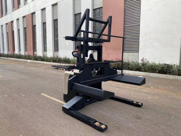 Construction Machinery Electric Pallet Stacker Load Capacity 2000kg Lifting