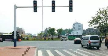 Buy cheap Hot Roll Steel Q235 Traffic Light Pole Hot Dip Galvanized For Street from wholesalers