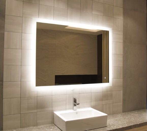 Hotel Bathroom Luxury LED Lit Up Mirror with Wall Mounted Installation and