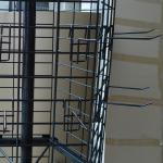 Black Supermarket Display Shelves TUV Approval Rotating Display Rack With Wheels