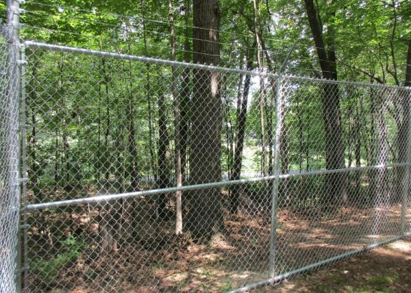 Buy cheap Steel Wire Galvanized 9ga 8 Ft High Chain Link Fence For Residential from wholesalers