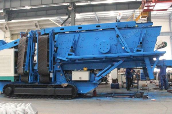 Buy cheap 138KW 900t/H Vibrating Stone Mobile Screening Plant from wholesalers