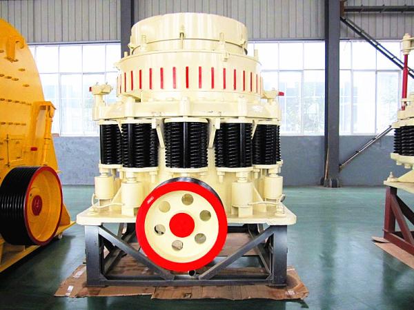 Buy cheap 5.5 ft Coarse Portable Rock Crusher , Hydraulic Mobile Crusher Machine from wholesalers
