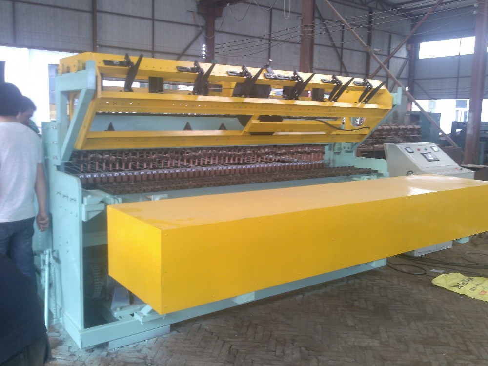 Automatic fence mesh panel welding machine manufacturer