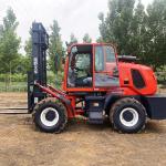 All Rough Terrain Off Road Forklift 1.5 Ton 2t 3t 3.5 Ton 4x4