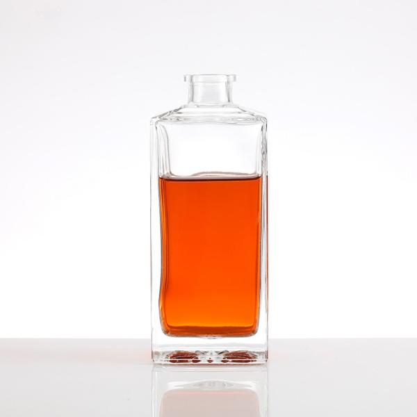 Buy cheap Clear Square Shape Glass Spray Bottle 500ml 700ml 750ml for Liquor Distribution Channel from wholesalers