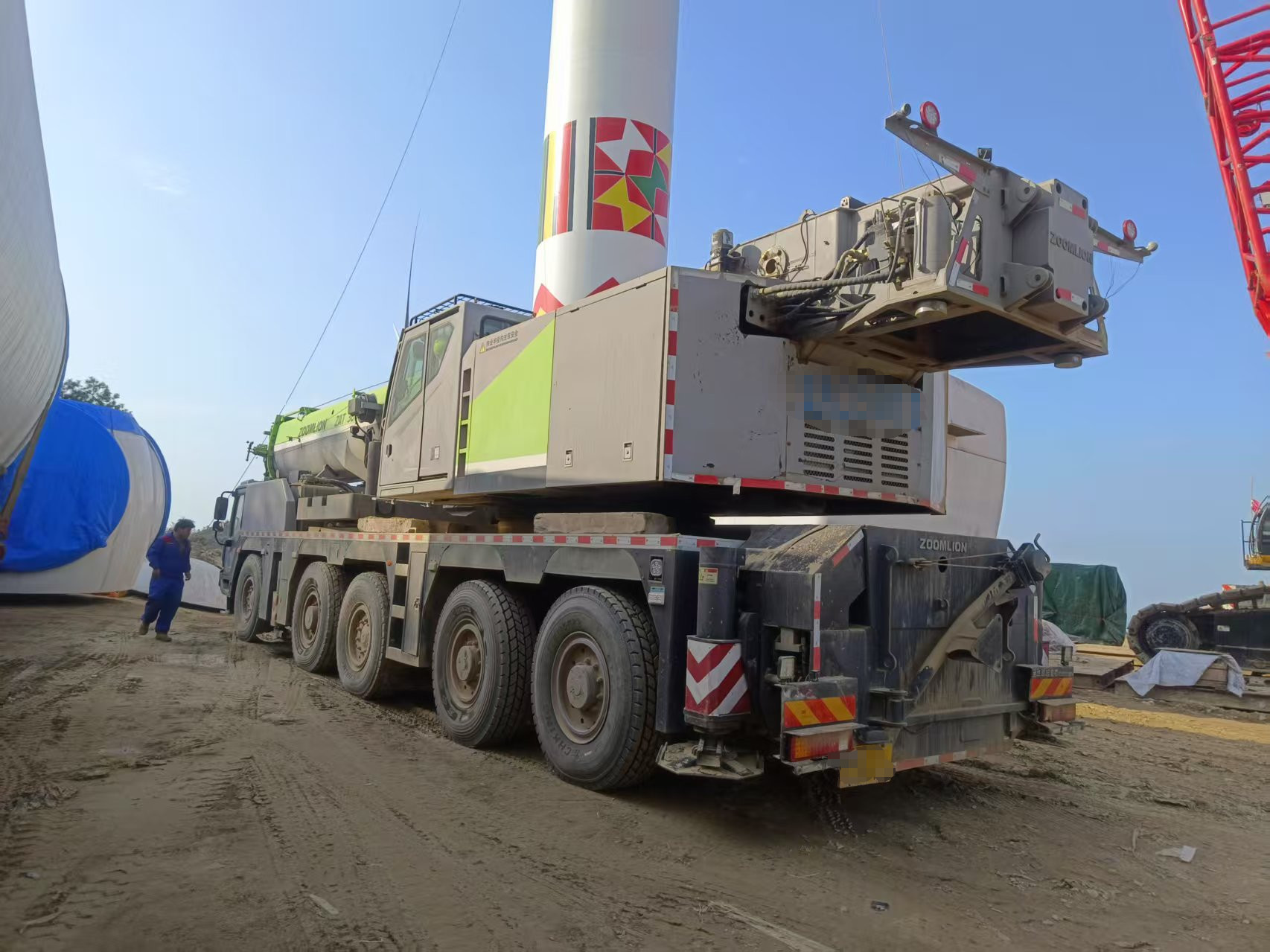 Seven-Arm Crane Jib ZAT1300V753 2019 Years Zoomlion Mobile Crane 130tons for Heavy-Duty Construction Projects