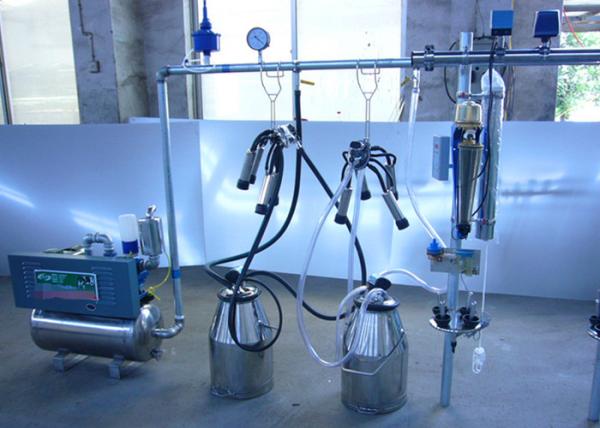 220V Double Bucket Milking Machine For Goats / Buffaloes , 40-60HZ Motor