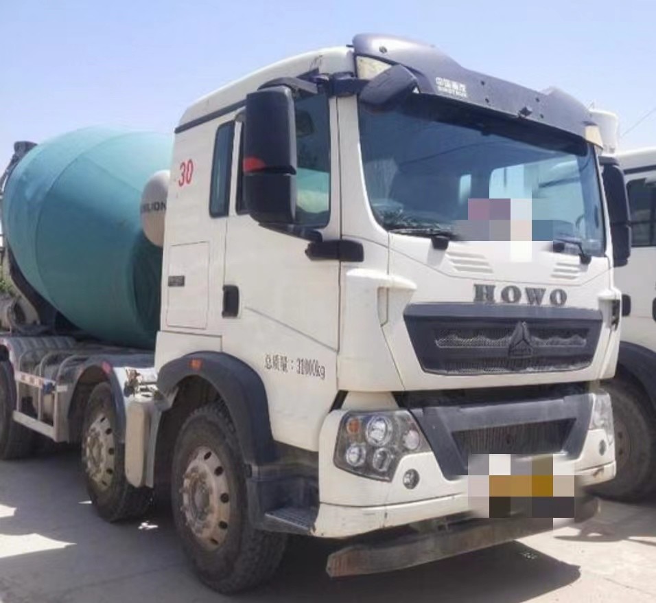 2020 ZOOMLION 12 Cubic Concrete Mixer Truck 13400kg Robust Steel Drum Material