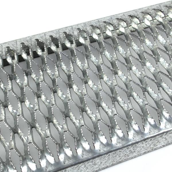 Buy cheap Anti Slip Metal Expanded Wire Mesh Fence Stainless Steel Anti Skid Plate from wholesalers