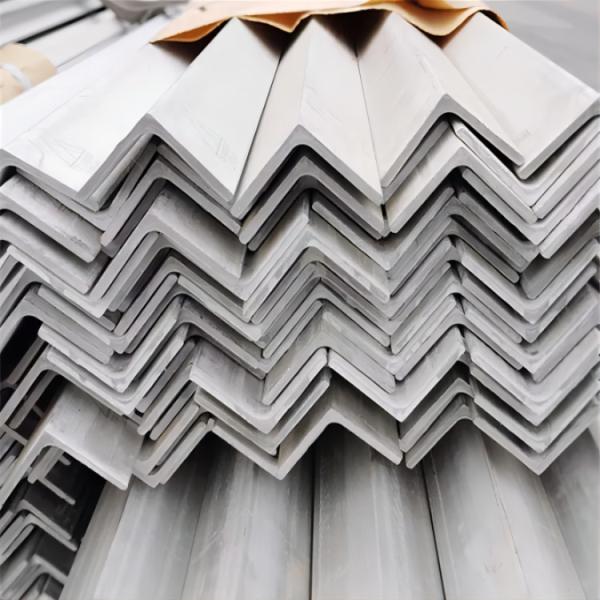 SS400 - SS500 5 - 12m Hot / Cold Rolled Equal Unequal Galvanized Angle Steel For