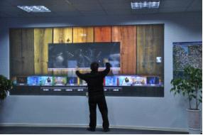 High Accuracy Game Touch Screen 70 Inch Measure Ito Nano Pet For Partition Control