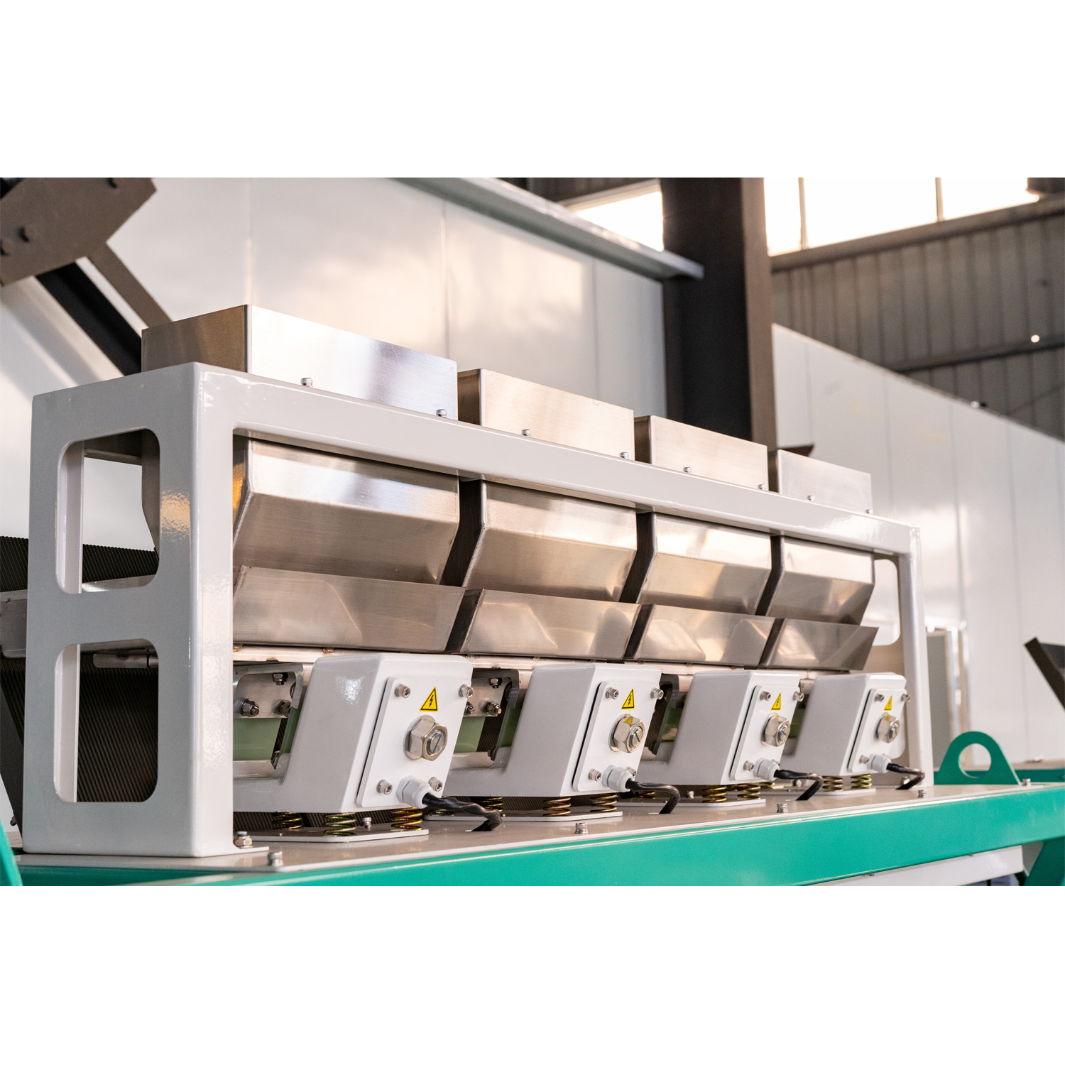 Efficient CCD Industrial Sorting Machine Easy Using Operative System Interface