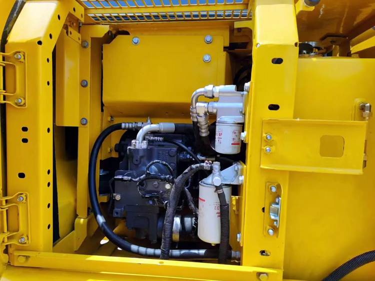 Original Hydraulic Valve 0.53 m3 Bucket Capacity Kumatsu Crawler Excavator in Shanghai