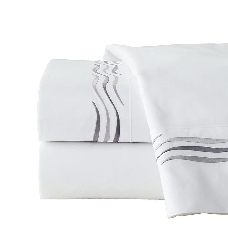 Home Embroidered Bed Sheet Set Bedding Set in National Standards Color Fastness Grade