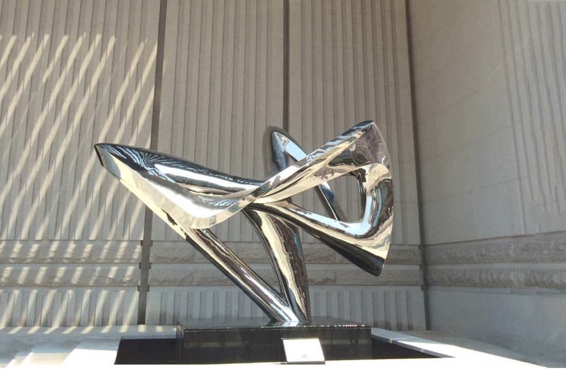 Outdoor Abstract Metal Sculptures Polished Mirror Color 3.5 Meter Length