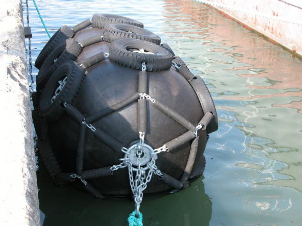 Buy cheap 50Kpa Pneumatic Fishing Boat Offshore Platform Rubber Fender For Ship from wholesalers