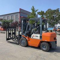 Buy cheap 3000kgs Diesel Counterbalance Triplex Mast With Pull And Push Attachment product