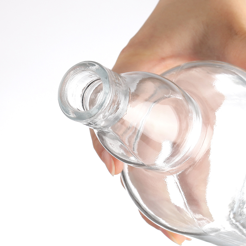 750ml Rum Vodka Glass Bottle with Unique Shape and Aluminum Plastic PP Collar Material
