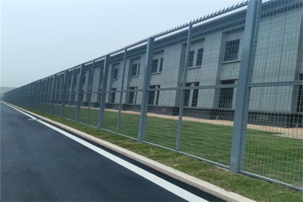 Buy cheap Government Buildings Diamond Opening Mesh Type Razor Wire Fence Easily Assembled from wholesalers