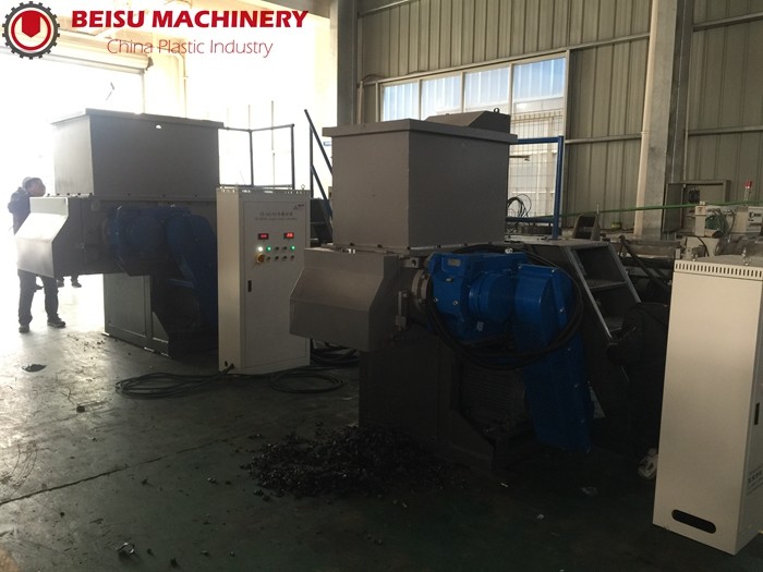 PLC Control Single Shaft Machine , Industrial Plastic Shredder For Waste Pipe