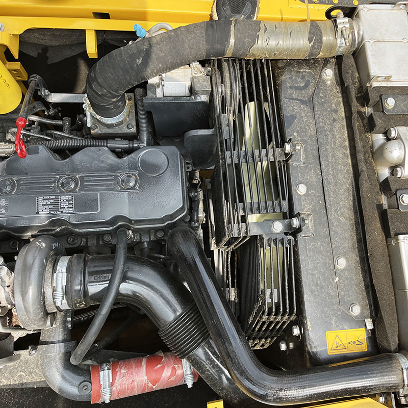 Middle Size Used Komatsu PC210-8 Excavator 1m3 Bucket Capacity SAA6D107E-1 Engine 110KW