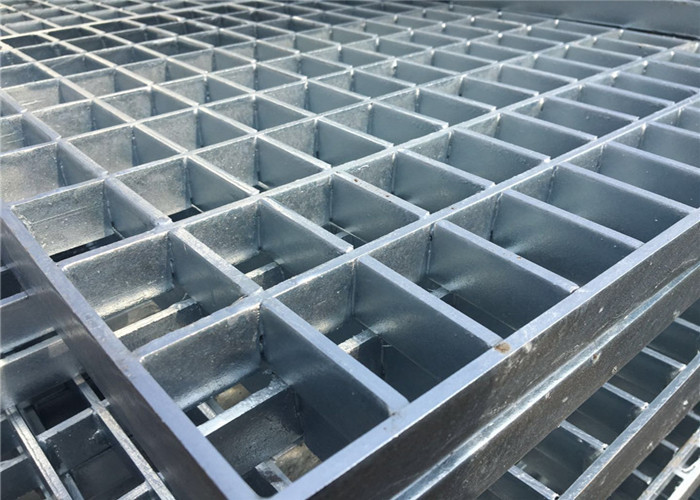 2m Width Anti Slip Q235 Heavy Duty Steel Grating Tooth Shaped