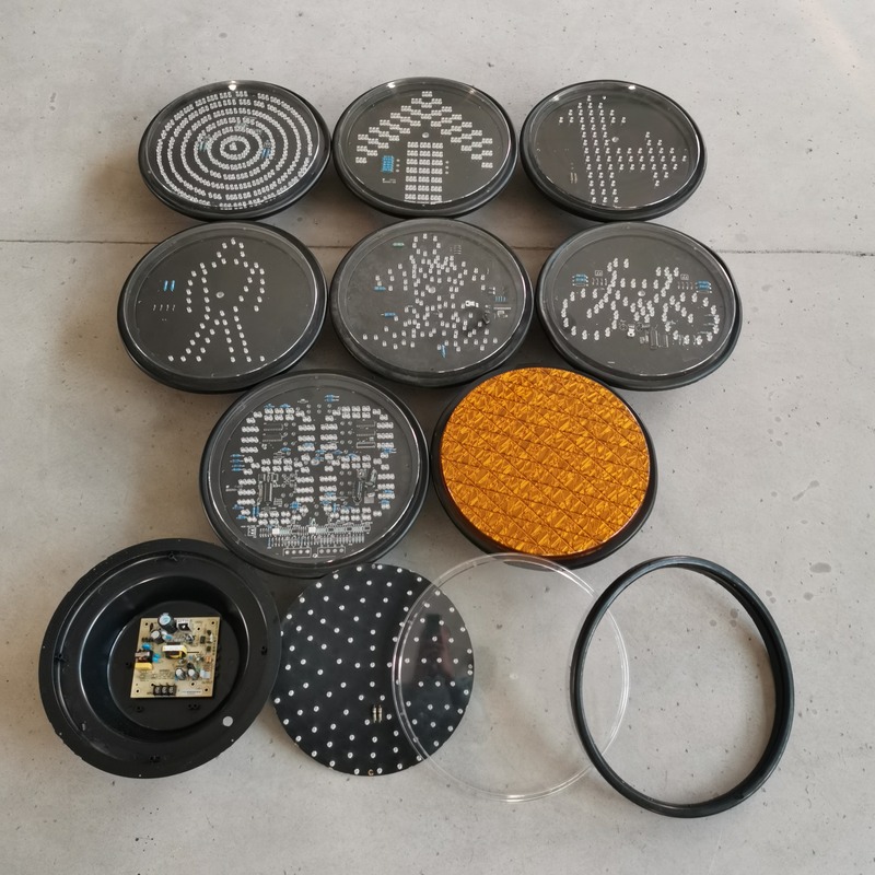 Flip Door Detachable Traffic Light Housing Body Part 1-Appearance EXW 300MM