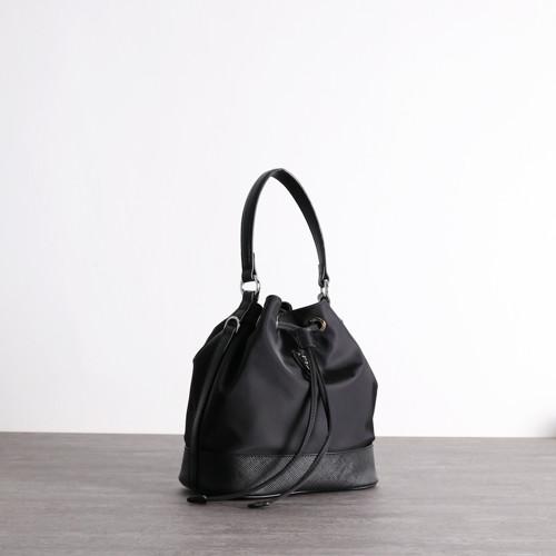 Buy cheap Head Layer Leather Womens Leather Bag 22cm Black Drawstring Bucket Bag from wholesalers