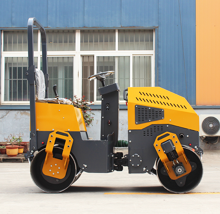 KYB 530mm Drum Diameter Pneumatic Hydraulic Vibrating Tandem Mini Road Roller Compactor