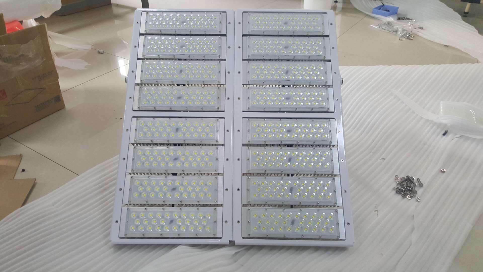 High Pole LED Stadium Light 10 Years Lifespan With 25 / 60 / 90 Degree Beam Angle