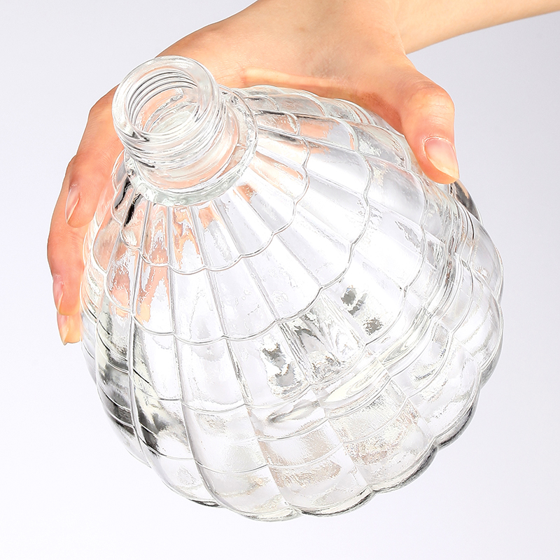 50 Heart-Shaped Crystal Bottles for Alcoholic Beverages Manufactured by Glass Bottle