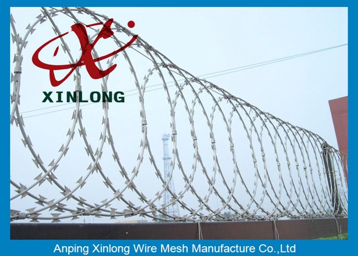 Galvanized CBT-65 BTO-22 Razor Barbed Wire High Security Barbed Wire