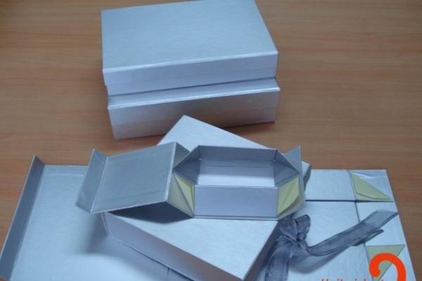 Buy cheap paper folding box from wholesalers