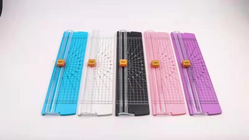 Paper Cutter Professional Design B4 Guillotine Paper Trimmer With Wooden Base