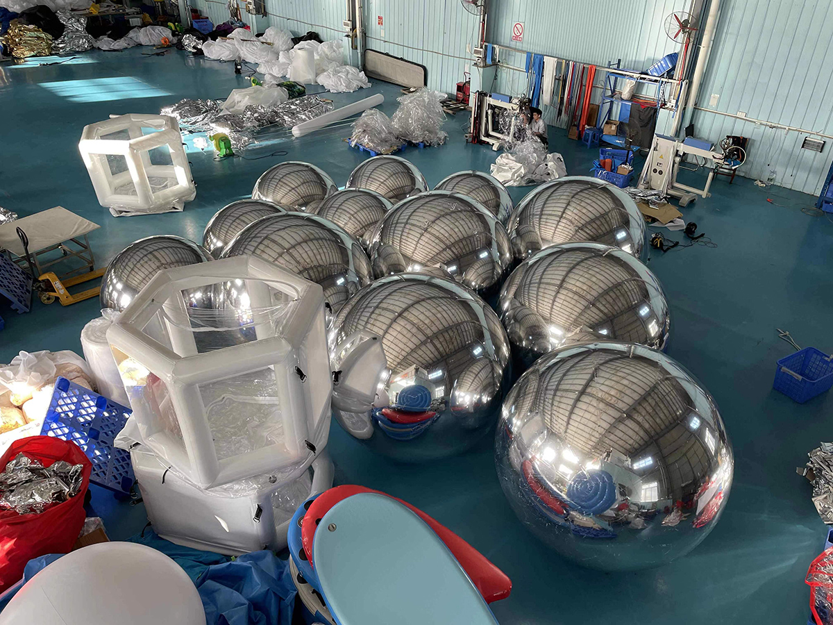 PVC Sphere Inflatable Mirror Ball Floating Silver Holiday Nightclub