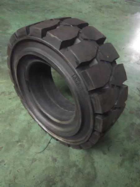 Buy cheap 16X6-8 Solid Truck Tires Forklift Tyre Replacement High Wear Resistance from wholesalers